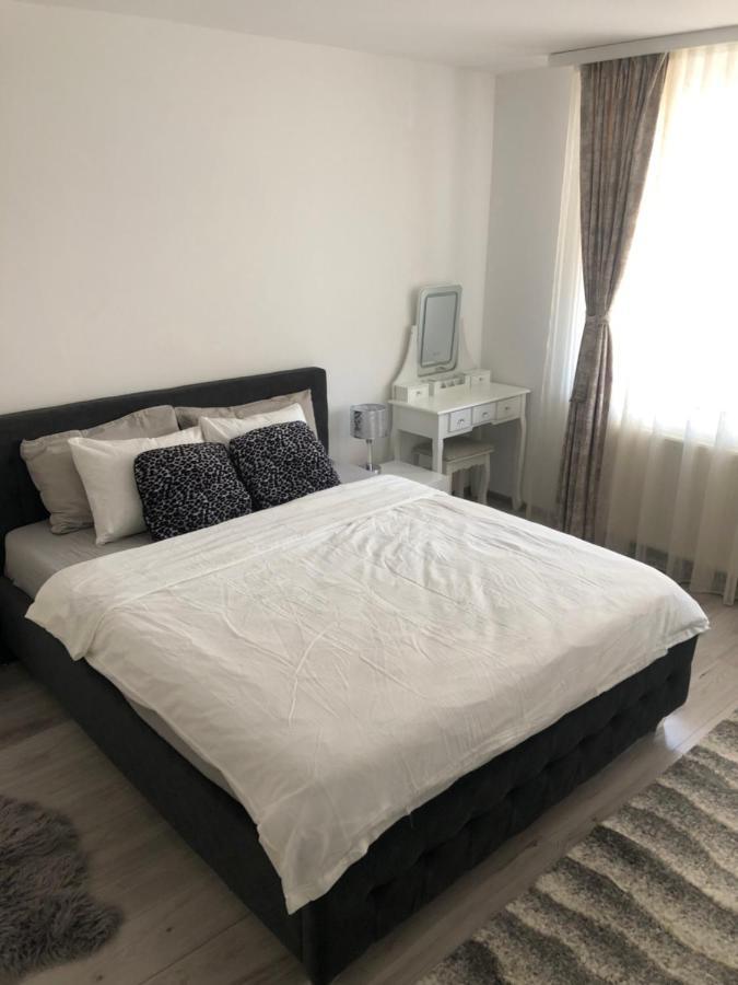 Skepsis Apartament Apartment Алба Юлия Екстериор снимка